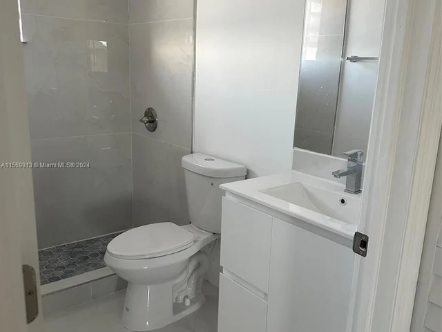 5441 W 24th Ave # 34, Hialeah FL 33016