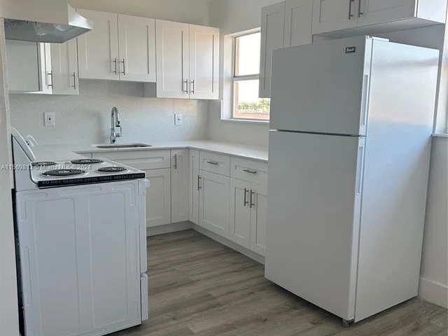 5441 W 24th Ave # 34, Hialeah FL 33016