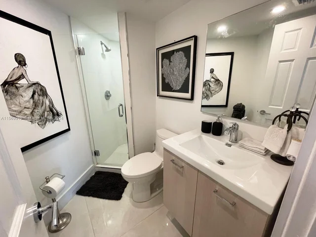 520 Brickell Key Dr # A1521, Miami FL 33131