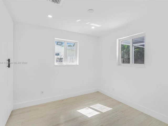 1116 N 31st Ave, Hollywood FL 33021