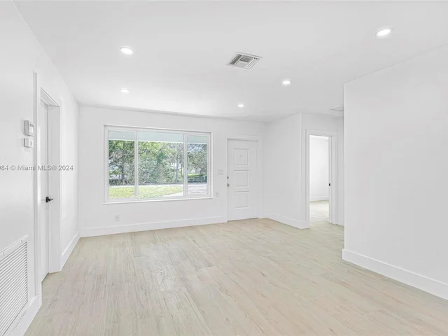 1116 N 31st Ave, Hollywood FL 33021