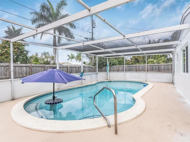 1116 N 31st Ave, Hollywood FL 33021