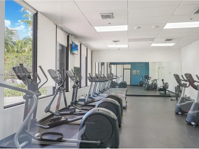 100 Bayview Dr # 1910, Sunny Isles Beach FL 33160