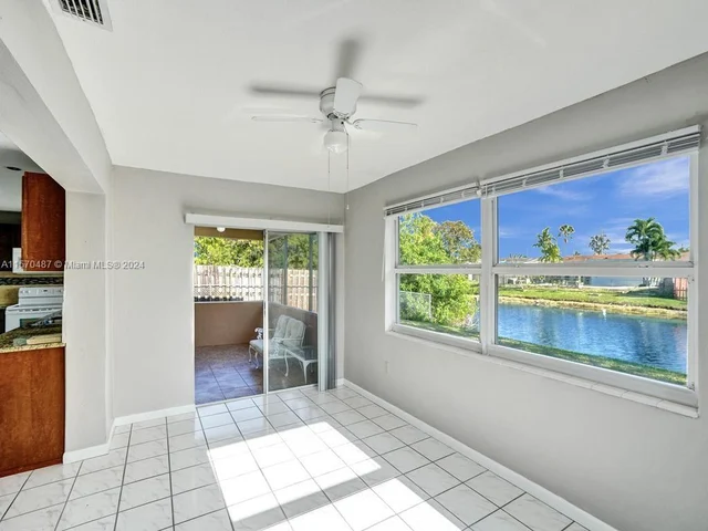 8550 NW 27th Pl, Sunrise FL 33322