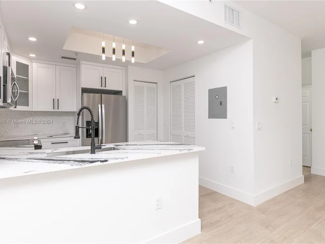 2015 SE 10th Ave # 108, Fort Lauderdale FL 33316