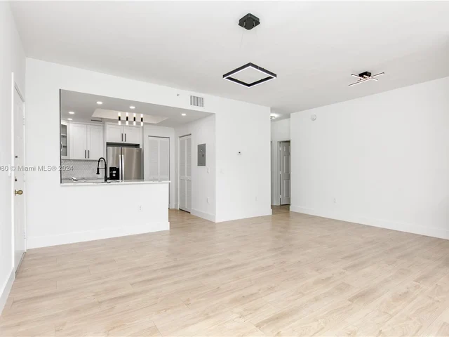 2015 SE 10th Ave # 108, Fort Lauderdale FL 33316