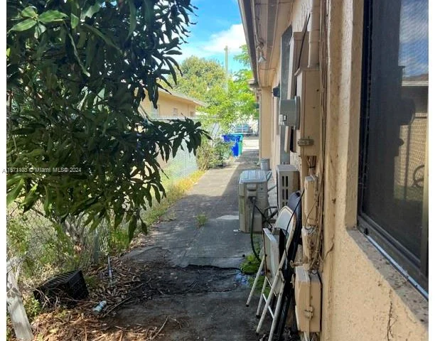 259 NW 29th Ter, Fort Lauderdale FL 33311