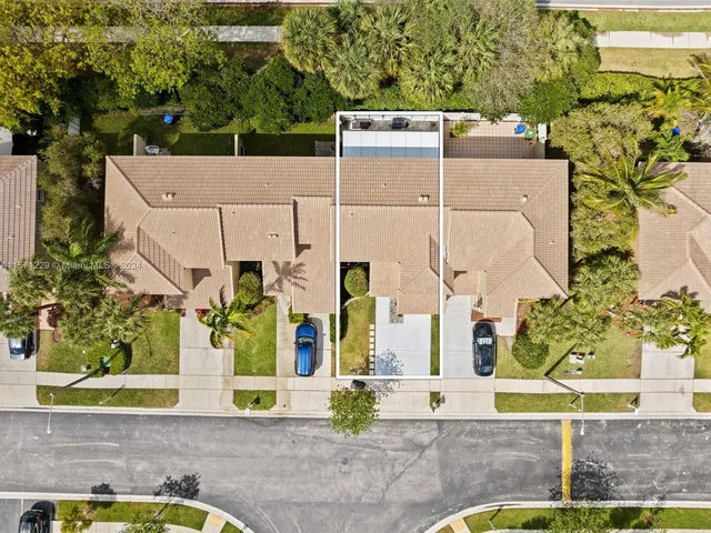1270 NW 154th Ln, Pembroke Pines FL 33028