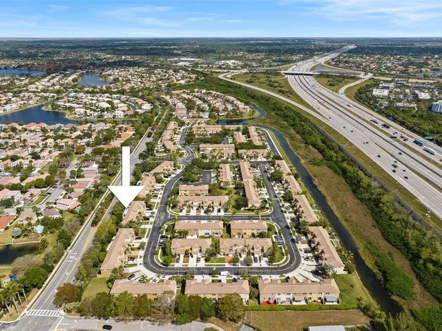 1270 NW 154th Ln, Pembroke Pines FL 33028