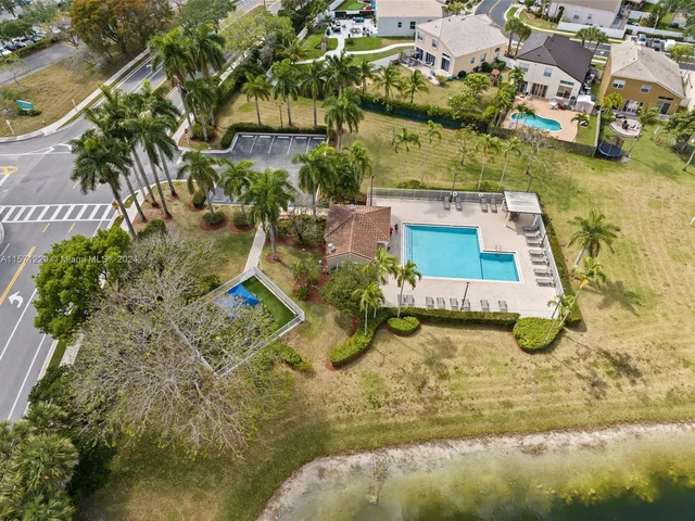 1270 NW 154th Ln, Pembroke Pines FL 33028