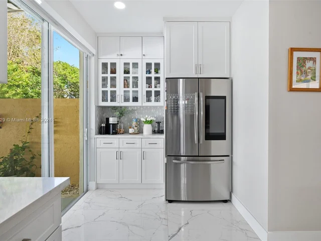 1270 NW 154th Ln, Pembroke Pines FL 33028