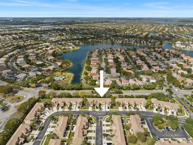 1270 NW 154th Ln, Pembroke Pines FL 33028