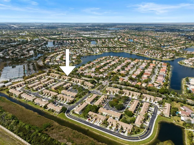 1270 NW 154th Ln, Pembroke Pines FL 33028