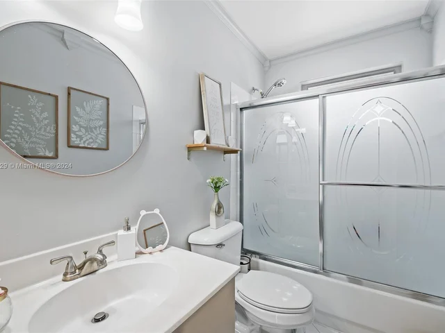 1270 NW 154th Ln, Pembroke Pines FL 33028