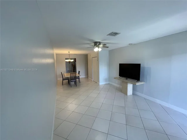 2161 NE 42nd St # 2a, Lighthouse Point FL 33064