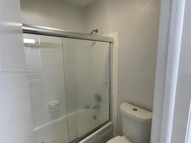 2161 NE 42nd St # 2a, Lighthouse Point FL 33064