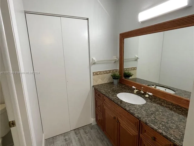 2161 NE 42nd St # 2a, Lighthouse Point FL 33064