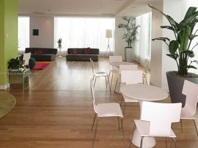 133 NE 2nd Ave # 1608, Miami FL 33132