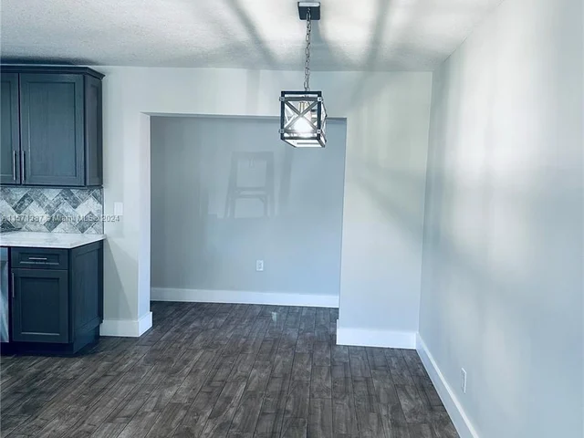 4924 SW 90th Way, Cooper City FL 33328