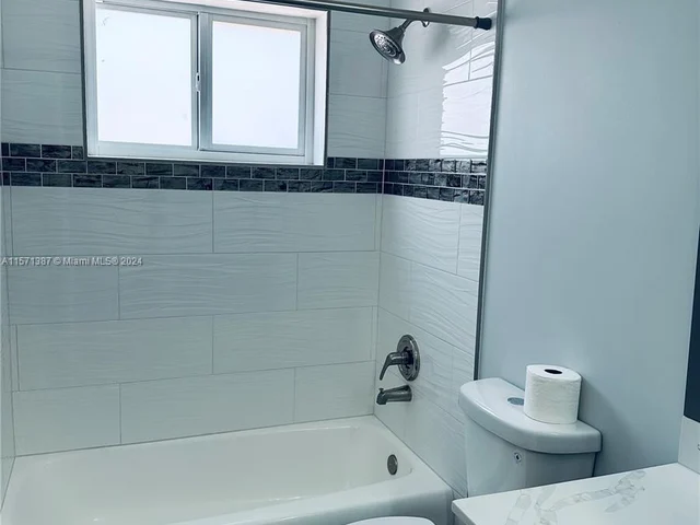 4924 SW 90th Way, Cooper City FL 33328