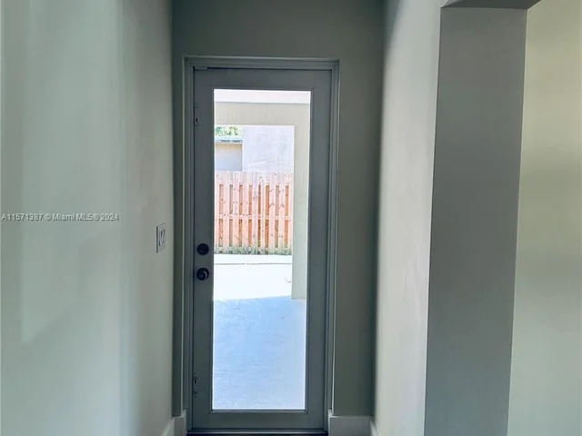 4924 SW 90th Way, Cooper City FL 33328