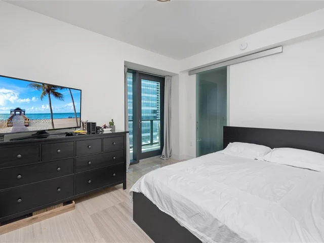 1451 Brickell Ave # 1406, Miami FL 33131