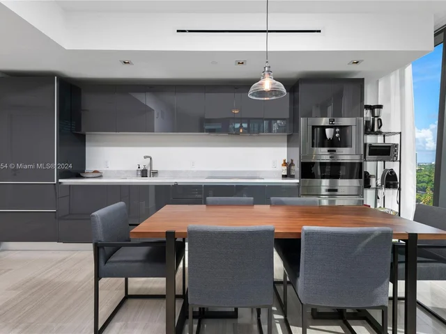 1451 Brickell Ave # 1406, Miami FL 33131