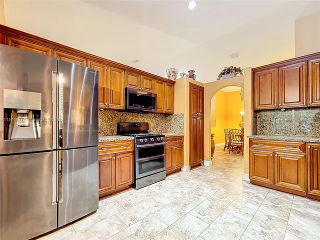 21501 SW 187th Ave, Miami FL 33187