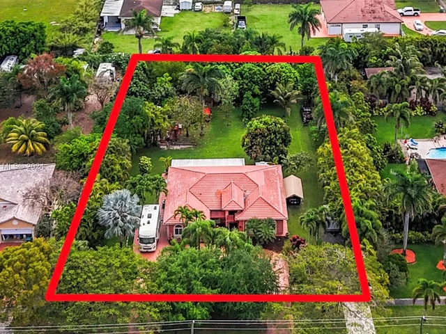 21501 SW 187th Ave, Miami FL 33187