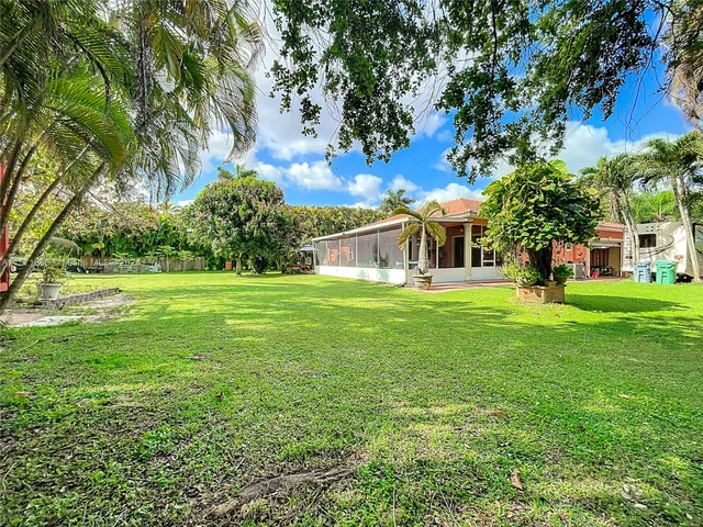 21501 SW 187th Ave, Miami FL 33187