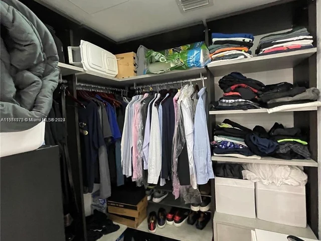 801 S Miami Ave # 4207, Miami FL 33130