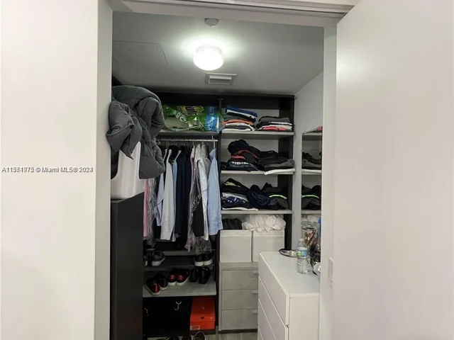 801 S Miami Ave # 4207, Miami FL 33130