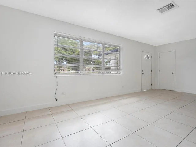 700 SW 67th Ave # A, Pembroke Pines FL 33023