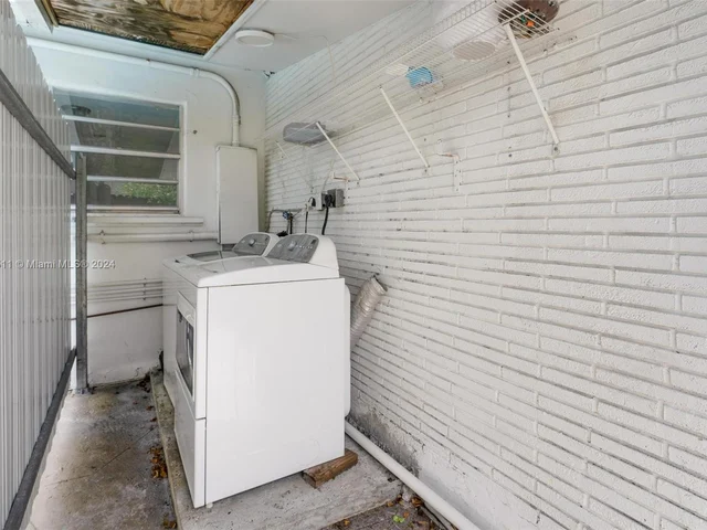 700 SW 67th Ave # A, Pembroke Pines FL 33023