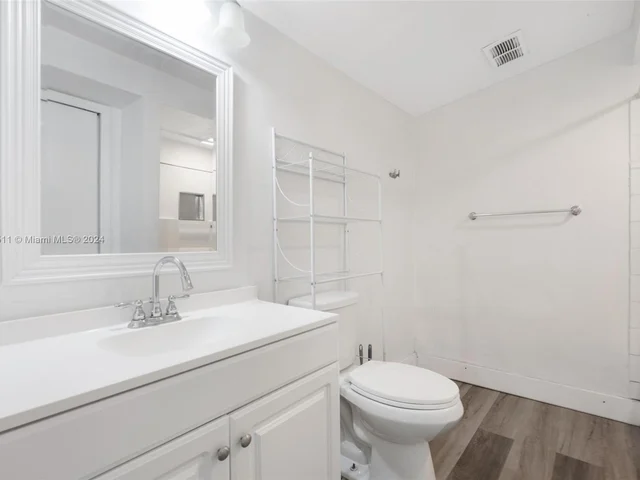 700 SW 67th Ave # A, Pembroke Pines FL 33023