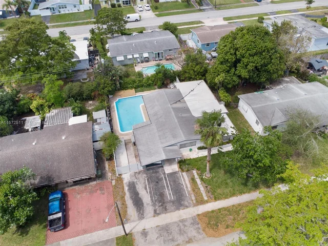 700 SW 67th Ave # A, Pembroke Pines FL 33023