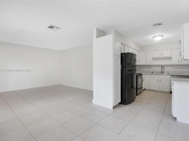 700 SW 67th Ave # A, Pembroke Pines FL 33023