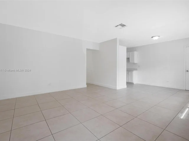 700 SW 67th Ave # A, Pembroke Pines FL 33023