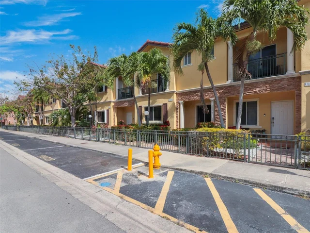 11231 SW 230th Ter, Miami FL 33170