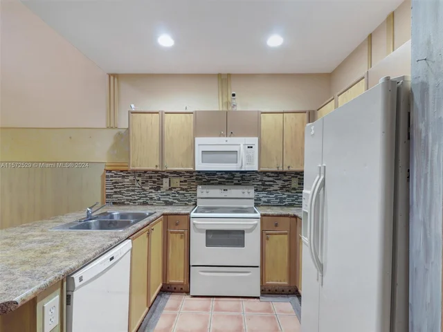 11231 SW 230th Ter, Miami FL 33170