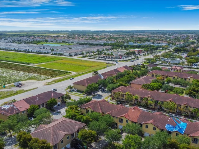 11231 SW 230th Ter, Miami FL 33170