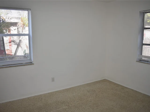 43 SW 10th St # 2E, Dania Beach FL 33004