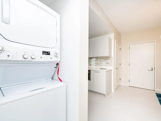 501 NE 31st St # 3701, Miami FL 33137