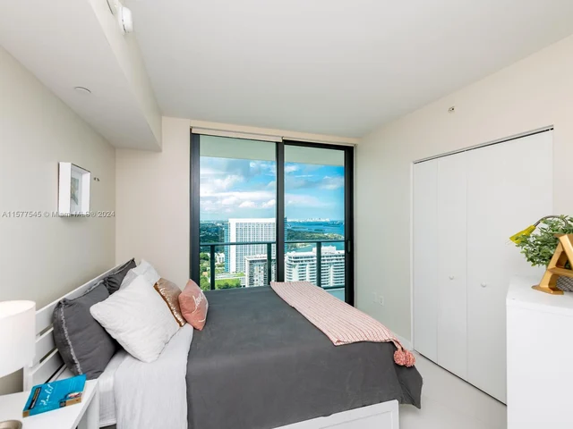 501 NE 31st St # 3701, Miami FL 33137