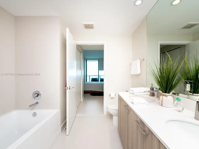 501 NE 31st St # 3701, Miami FL 33137