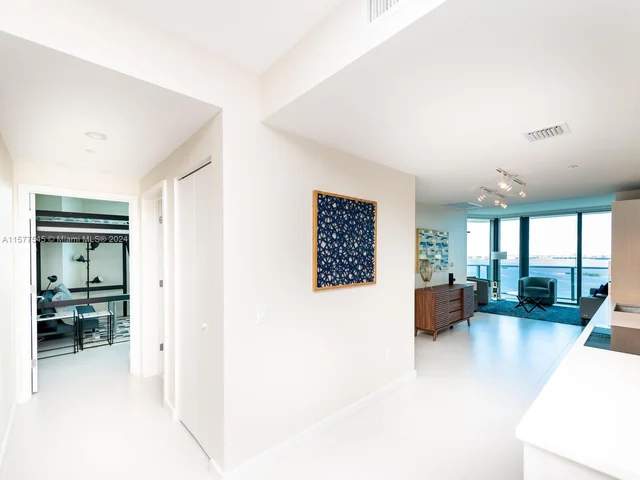 501 NE 31st St # 3701, Miami FL 33137