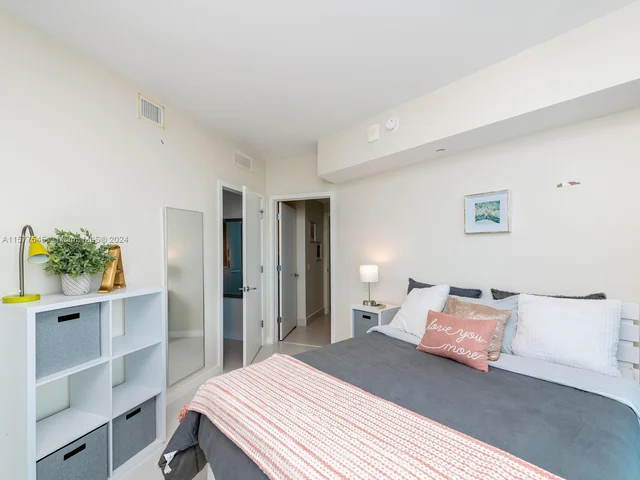 501 NE 31st St # 3701, Miami FL 33137